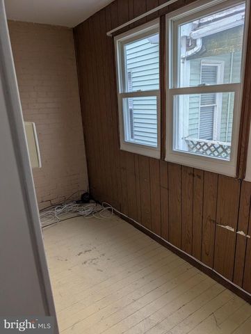 33 WESTSIDE AVE, Hagerstown, MD 21740