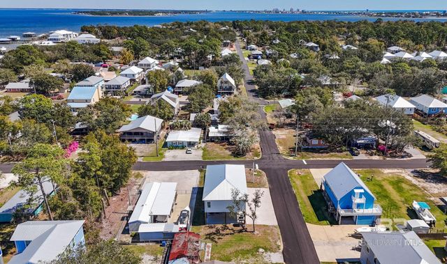 5665 Armadillo Avenue, Orange Beach, AL 36561