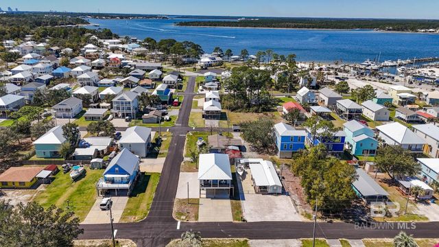 5665 Armadillo Avenue, Orange Beach, AL 36561