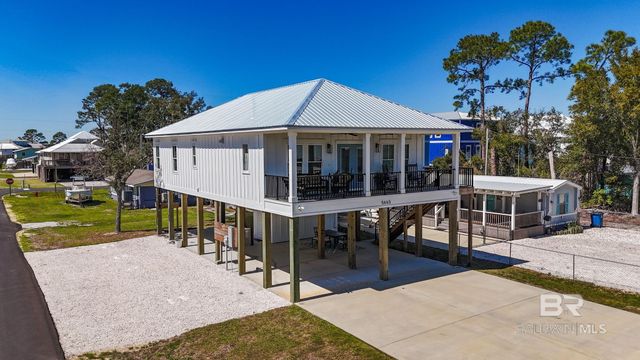 5665 Armadillo Avenue, Orange Beach, AL 36561