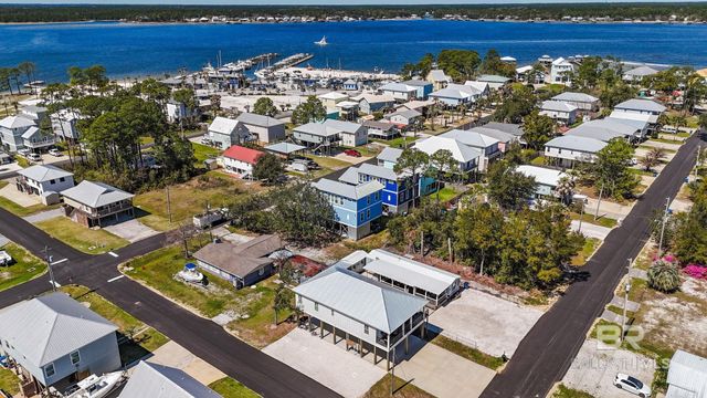 5665 Armadillo Avenue, Orange Beach, AL 36561