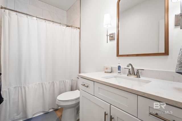 5665 Armadillo Avenue, Orange Beach, AL 36561