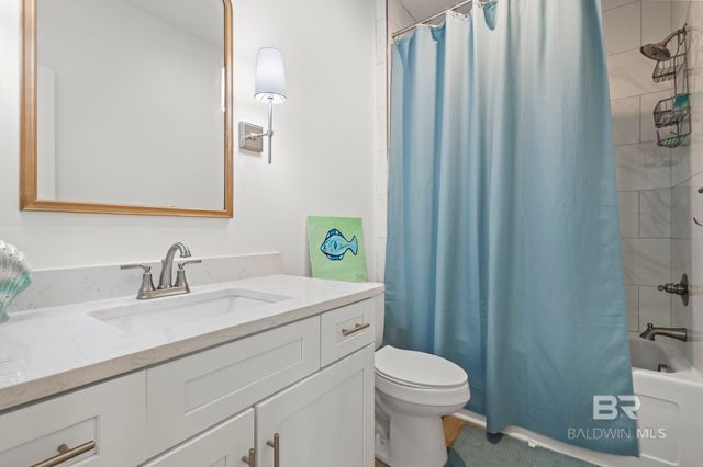 5665 Armadillo Avenue, Orange Beach, AL 36561