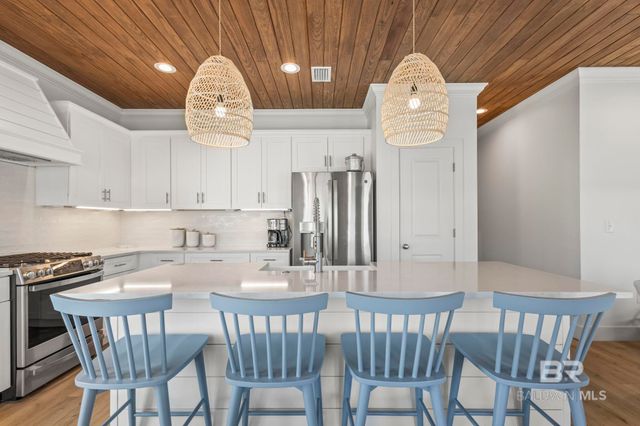 5665 Armadillo Avenue, Orange Beach, AL 36561