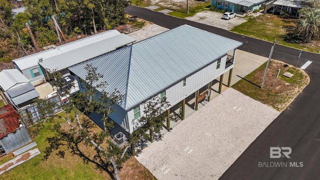 5665 Armadillo Avenue, Orange Beach, AL 36561