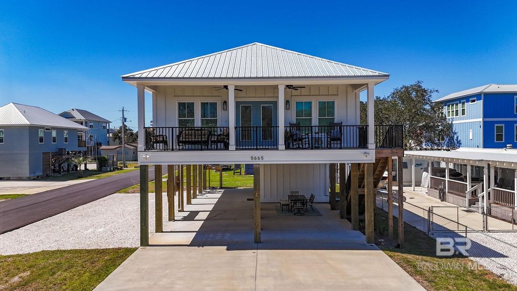 5665 Armadillo Avenue, Orange Beach, AL 36561