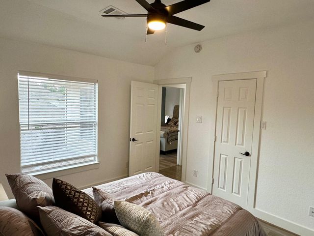 46 Ginger Jar Street, The Woodlands, TX 77382