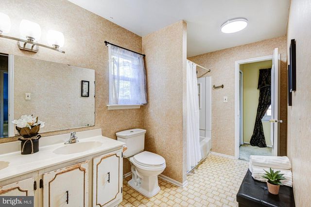 3 DOVER CT, Bear, DE 19701