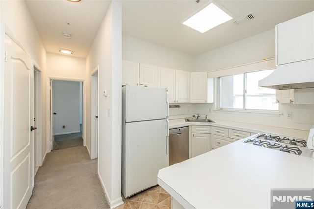 324 Brittany Drive, Wayne, NJ 07470