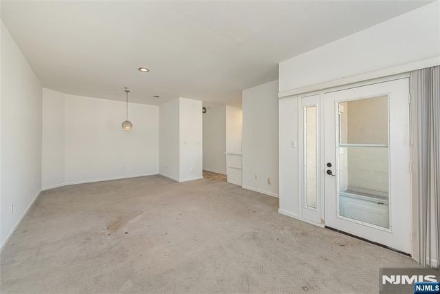 324 Brittany Drive, Wayne, NJ 07470