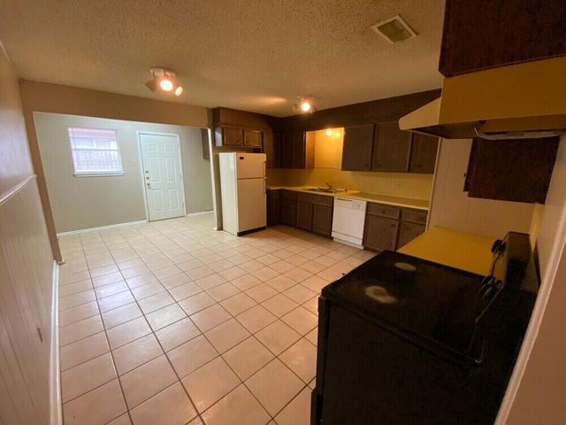 7402 Avenue W, Lubbock, TX 79423