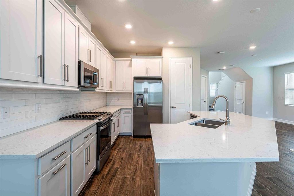 Image 14 of property listing at 4655 ALMADA LANE, Wesley Chapel, FL 33543