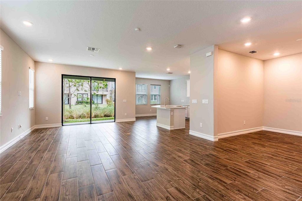 Image 4 of property listing at 4655 ALMADA LANE, Wesley Chapel, FL 33543