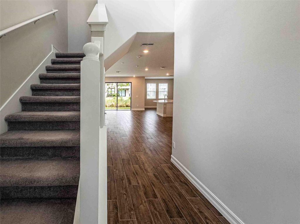 Image 34 of property listing at 4655 ALMADA LANE, Wesley Chapel, FL 33543