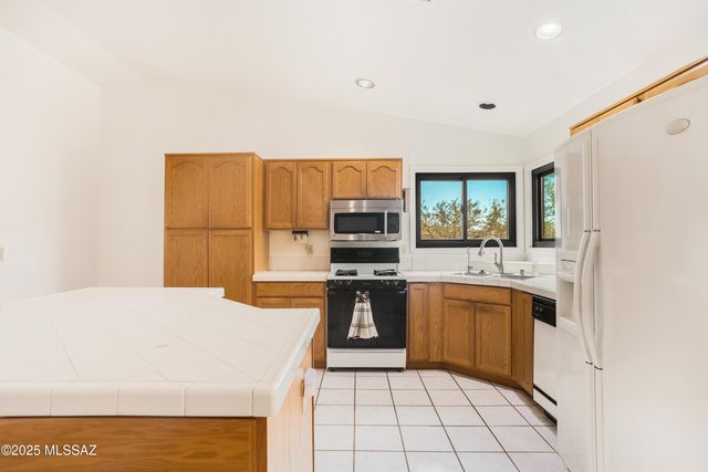 6620 S Moson Road, Hereford, AZ 85615