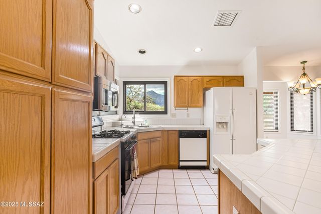 6620 S Moson Road, Hereford, AZ 85615