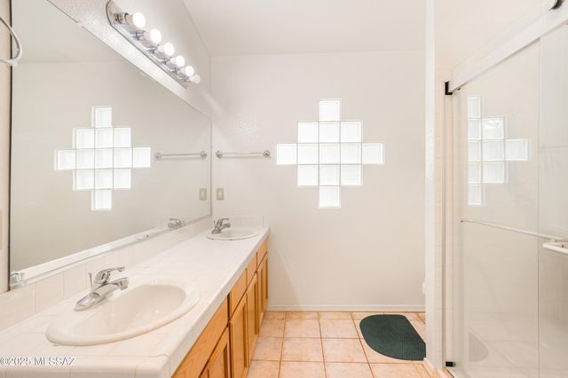 6620 S Moson Road, Hereford, AZ 85615