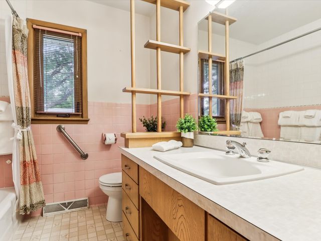 7670 NW 16th Street, Ankeny, IA 50023