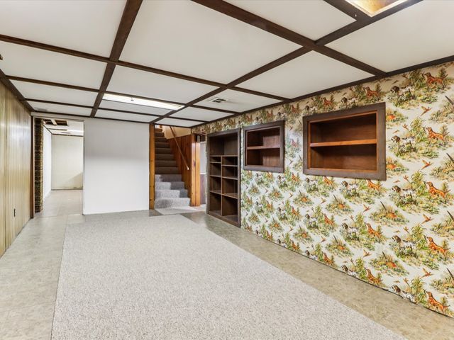 7670 NW 16th Street, Ankeny, IA 50023