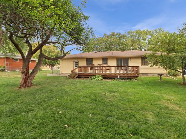 7670 NW 16th Street, Ankeny, IA 50023