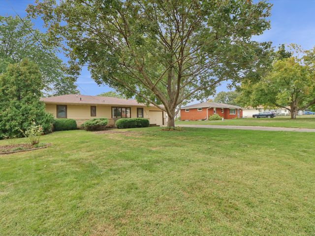 7670 NW 16th Street, Ankeny, IA 50023