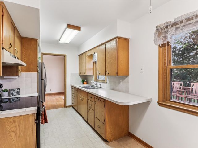 7670 NW 16th Street, Ankeny, IA 50023