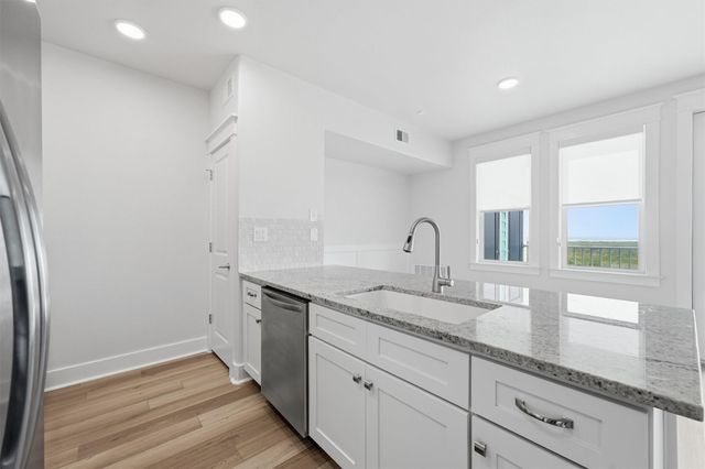 4211 Pointe West Drive 102, Galveston, TX 77554