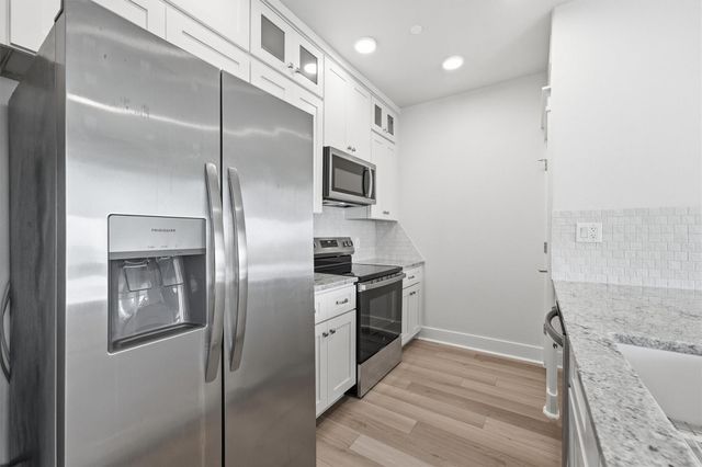 4211 Pointe West Drive 102, Galveston, TX 77554
