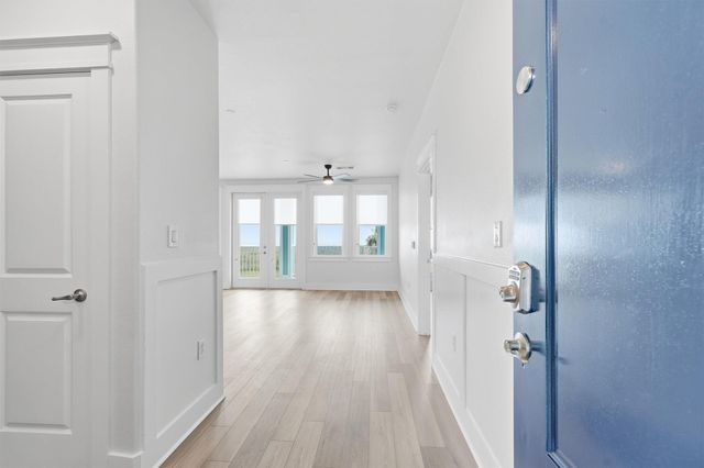 4211 Pointe West Drive 102, Galveston, TX 77554
