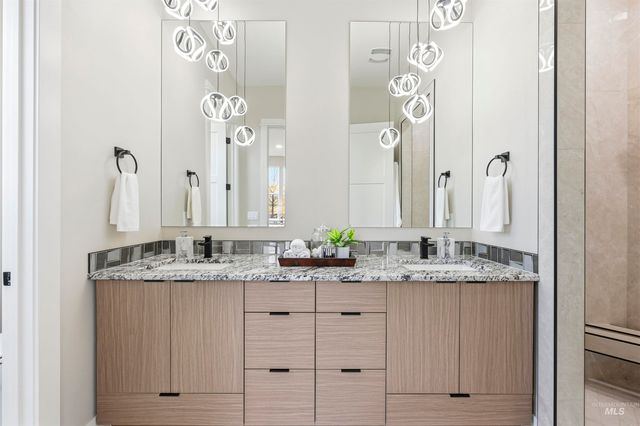 438 W Millstone St, Middleton, ID 83644