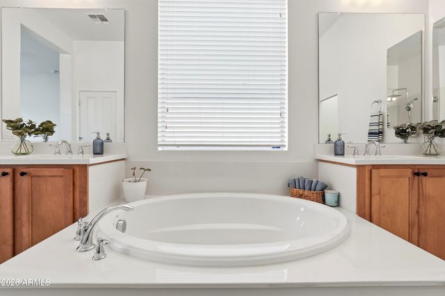 2850 E Spring Wheat Court, Gilbert, AZ 85296