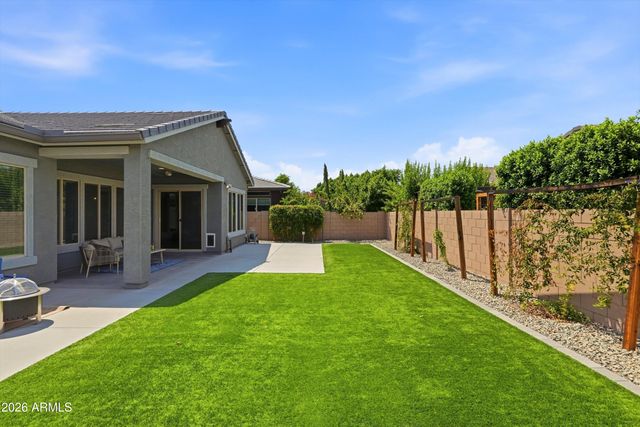 2850 E Spring Wheat Court, Gilbert, AZ 85296