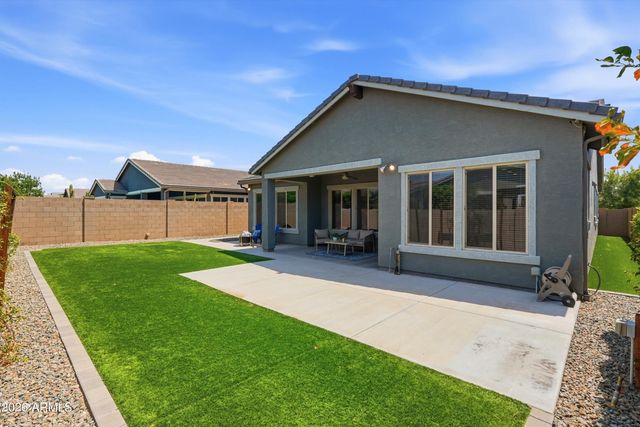 2850 E Spring Wheat Court, Gilbert, AZ 85296