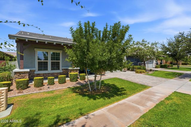 2850 E Spring Wheat Court, Gilbert, AZ 85296