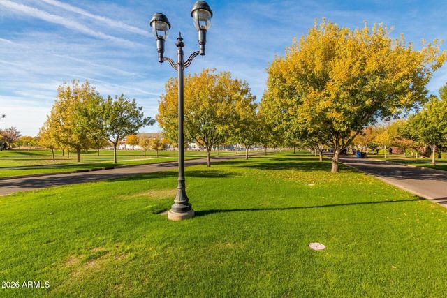 2850 E Spring Wheat Court, Gilbert, AZ 85296