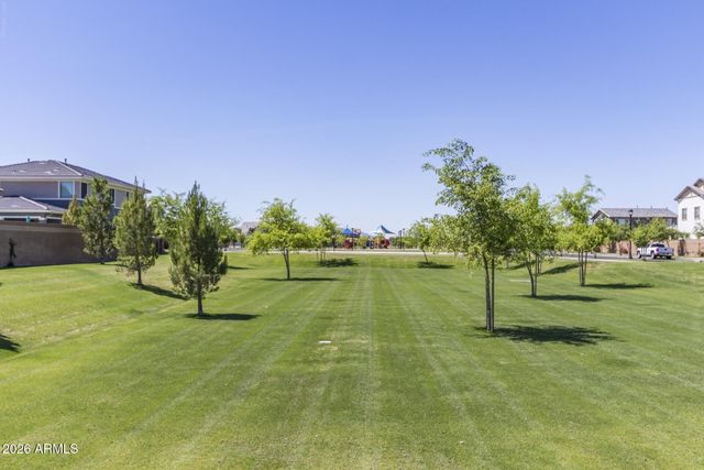 2850 E Spring Wheat Court, Gilbert, AZ 85296