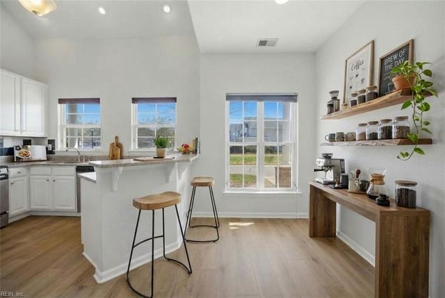 5029 Glen Canyon DR, Virginia Beach, VA 23462