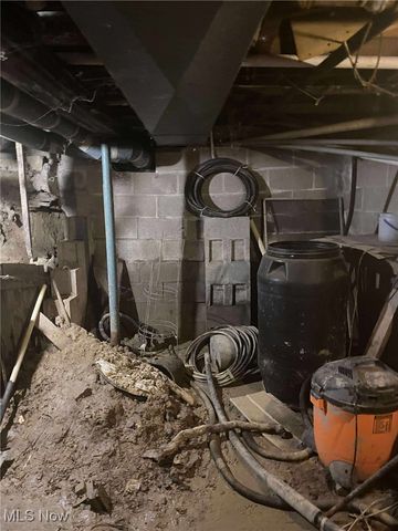 17494 Olive Avenue, Lake Milton, OH 44429