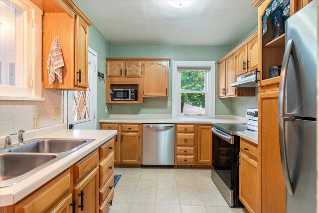 425 Garland STREET E, West Salem, WI 54669