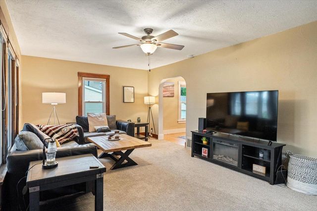425 Garland STREET E, West Salem, WI 54669