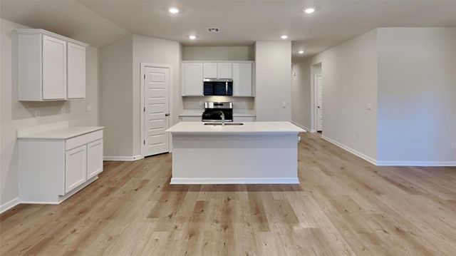 6101 Green Meadow Lane, Oklahoma City, OK 73132