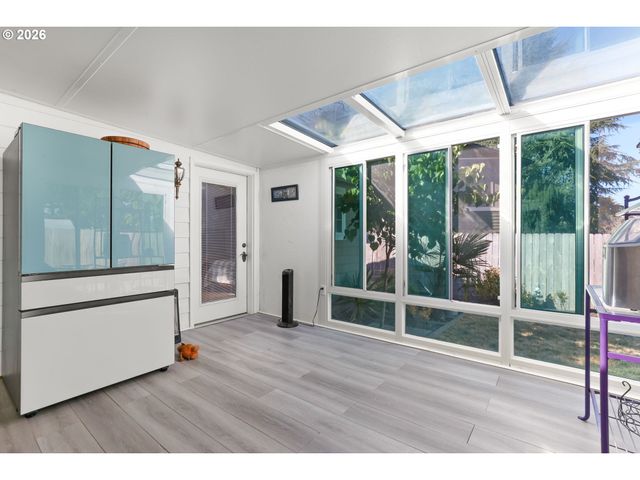 2247 OREGON Ct, Woodburn, OR 97071