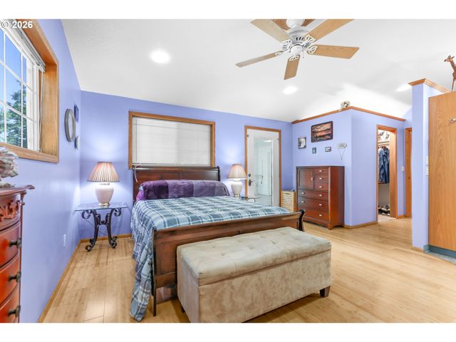 2247 OREGON Ct, Woodburn, OR 97071