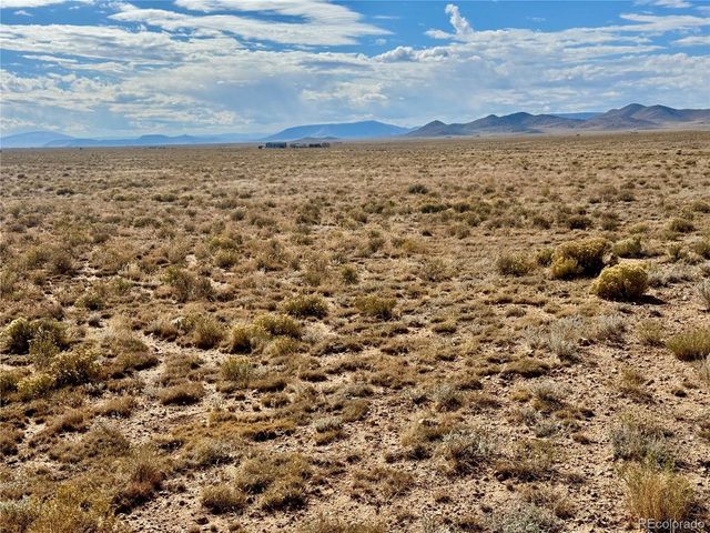 7 7th St, Blanca, CO 81123