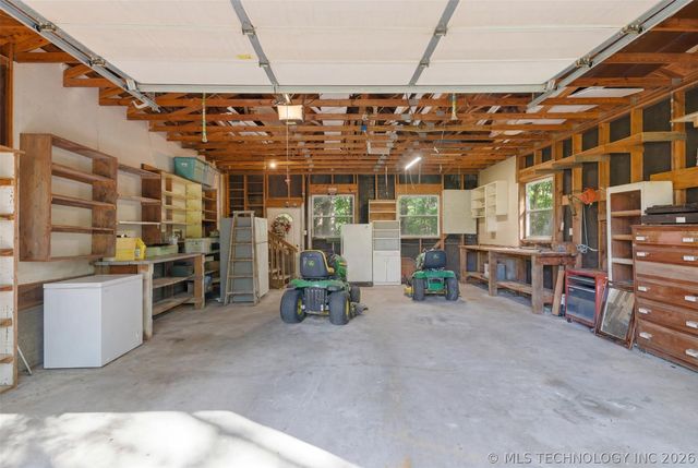 13360 S 254th East Avenue, Coweta, OK 74429