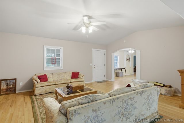 13360 S 254th East Avenue, Coweta, OK 74429