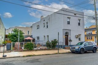 336 John St, Elizabeth City, NJ 07202