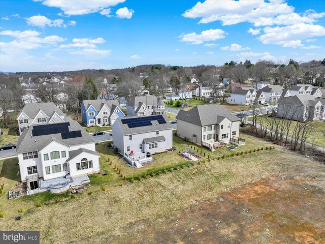 48 SILVER CIR, Mechanicsburg, PA 17050