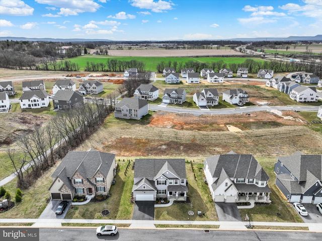 48 SILVER CIR, Mechanicsburg, PA 17050