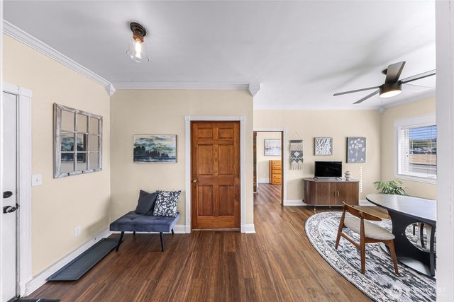 1015 S 25th Street, Mount Vernon, WA 98274